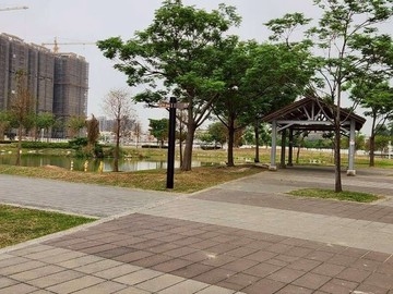 小港森林公園.華山國小旁8米街上騎樓透天｜高雄市小港區宏偉街