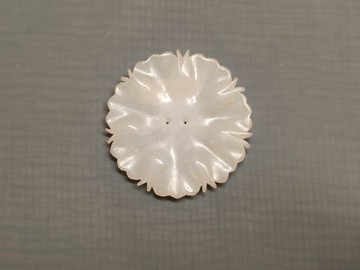老白玉雕花件 – 純古董SA-230