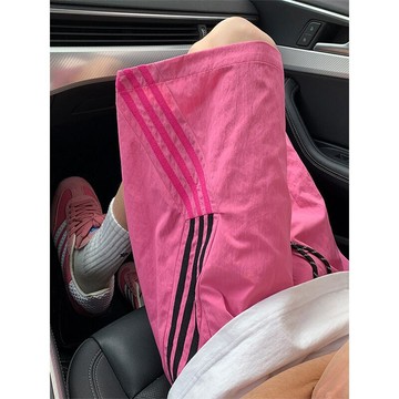 已售9642件💖REOY 速乾五分褲 運動褲 灰色褲子 短褲 美式 寬鬆 高腰 直筒短褲 休閒褲 男女褲子 籃球褲 女