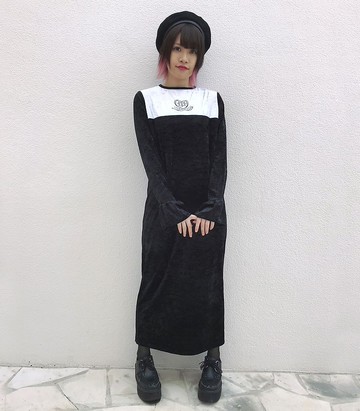 刺繡長版絲絨洋裝 / 黑色 / F 尺寸 / hellcatpunks / hcp-op-0059