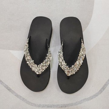 香港水鉆厚底人字拖女2025新款坡跟黑色夾腳涼拖鞋夏外穿大碼涼鞋