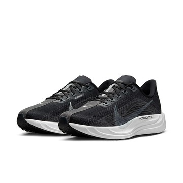 【NIKE】PEGASUS PLUS 慢跑鞋 男鞋 透氣 緩震 黑 FQ7262-002