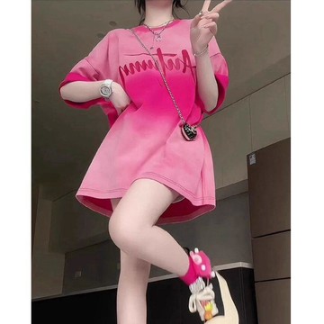 有貨在臺🚀99免運🚀寬鬆漸變色穿搭t恤女時尚中長款遮屁股2026夏新款短袖多巴胺大版