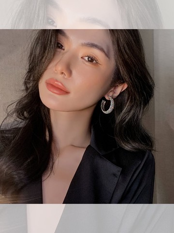 塔蘭歐美時尚耳環年新款潮ins小眾閃鉆耳圈冷淡風網紅耳飾女