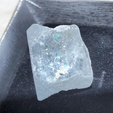 寶石級巴基斯坦海水藍寶原礦晶體230217-46號 ~好人緣、對應喉輪、增加溝通能力、也是旅行及以海維生職業的護身符~