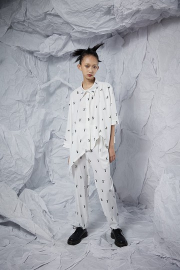 魔法阿媽聯名款 不對稱短袖襯