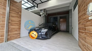 ❤️仁武八卦寮商圈臨街車庫透天❤️｜高雄市仁武區永榮三街
