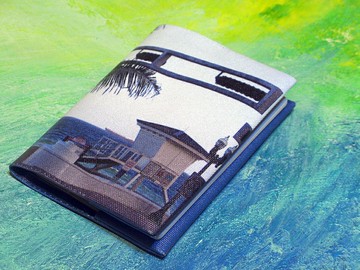 'laid-back moment' 慵懶時刻 - 護照緊身衣