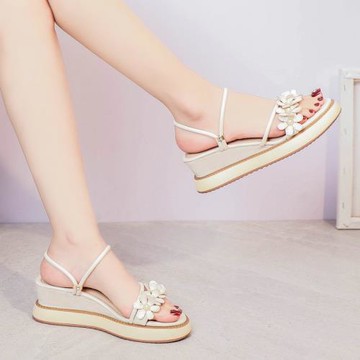 坡跟涼鞋2025年新款女夏厚底松糕鞋高跟中跟粗跟仙女風羅馬一字帶