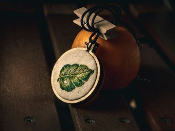 龜背竹 刺繡項鍊 客製化刺繡