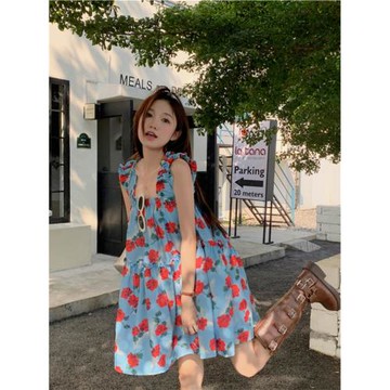 復古木耳邊碎花裙吊帶連衣裙女夏季寬松顯瘦海邊度假風甜美短裙子