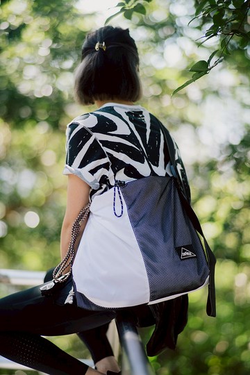 Dominic抽繩單肩袋