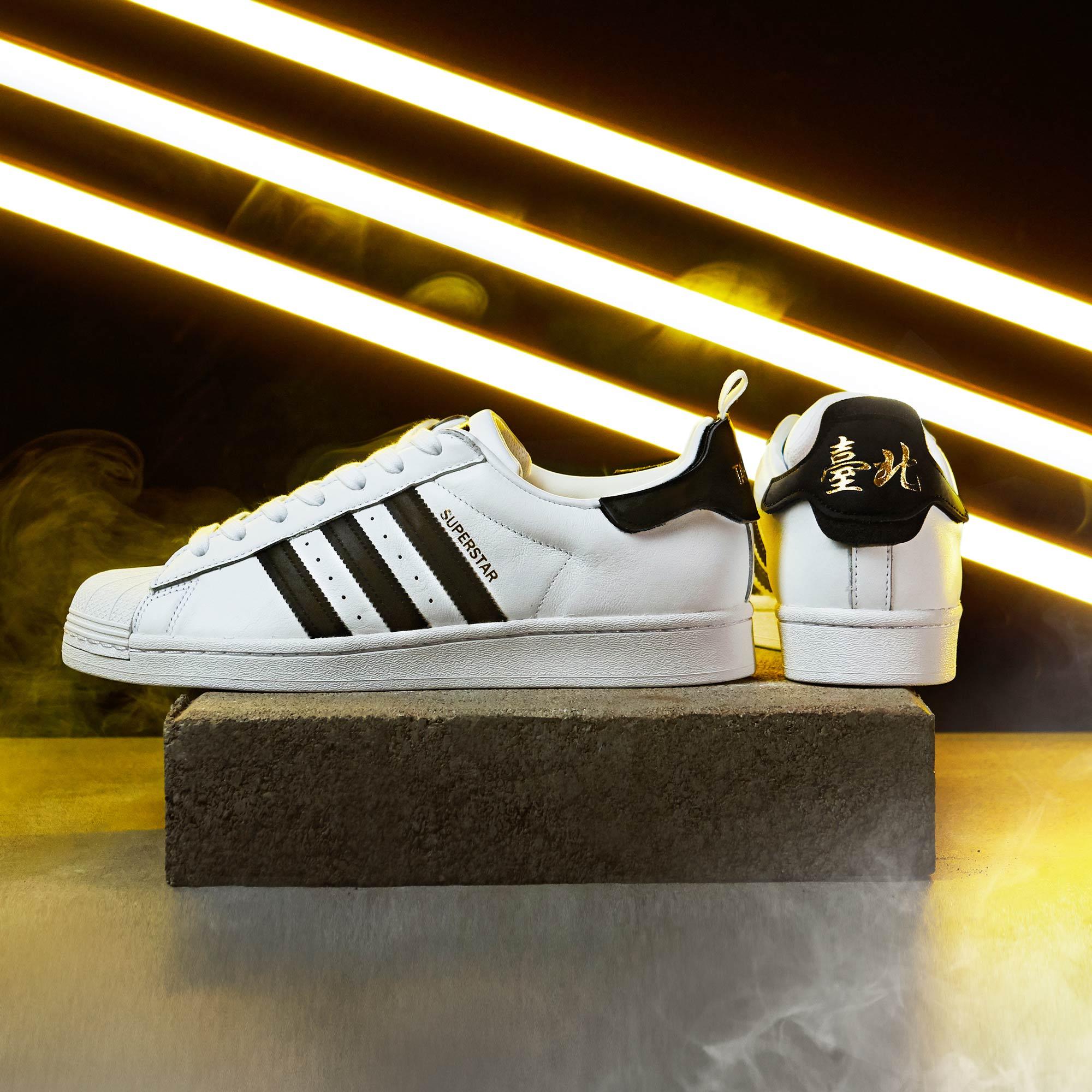 adidas gazelle silver green womens Adidas Superstar 82 Sneakers White/Dark Green Classic Cream Shell Toe   