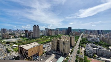博愛二路京悅｜212坪毛胚大戶｜單層單戶附三平車｜高雄市左營區博愛二路
