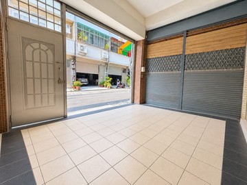 西屯文修公園｜大地坪傳統式無抗性六房臨路透天｜台中市西屯區西安街