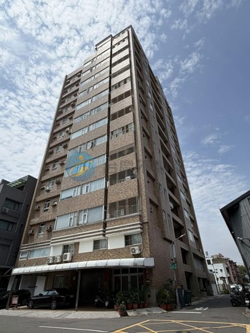鄰近美術館精緻三房車位｜高雄市鼓山區逢甲路
