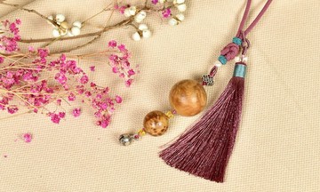 CYPRESS 霸王肖楠瘤花木珠吊飾