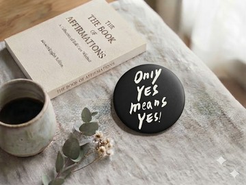 only YES means YES 胸章-黑色版