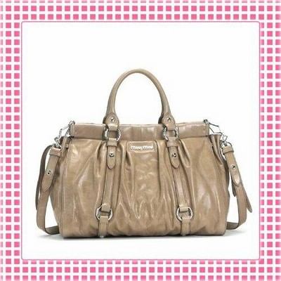 極美品】ミュウ ミュウ マテラッセ 2way オレンジ ラムレザー ギャザー 極美品】ミュウ ミュウ マテラッセ 2way オレンジ ラムレザー ギャザー