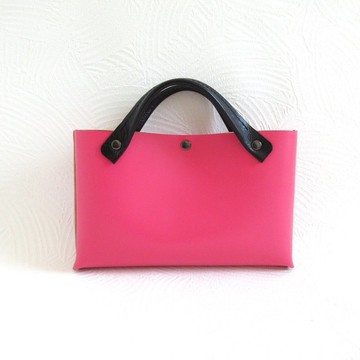 手縫．直接拿也很吸睛．牛皮．包中包．手工縫製．086