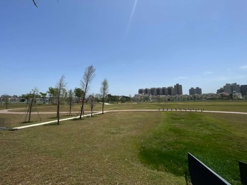八卦寮商圈大面寬建地地形方正前路後巷｜高雄市仁武區愛源段