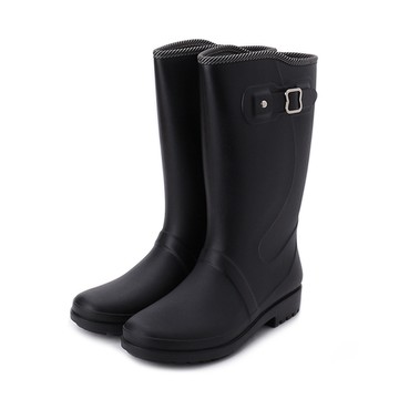 新晉 飾釦長筒防水靴 黑 女鞋