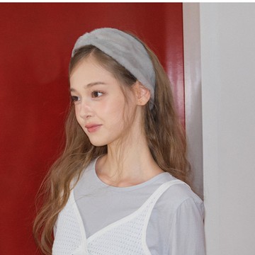 【梨花HaNA】冬日溫柔凝視 法式交疊水貂絨保暖髮帶