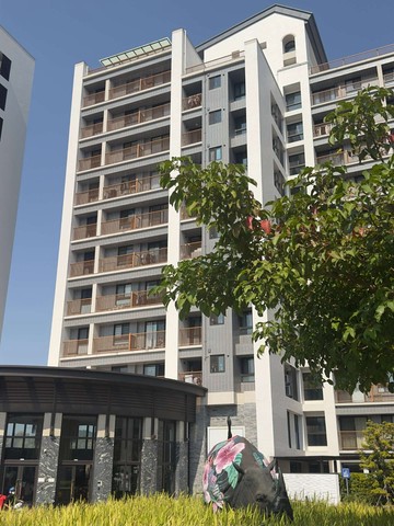 久樘四季Villa｜稀有頂樓景觀兩房露臺戶｜南投縣草屯鎮富春路