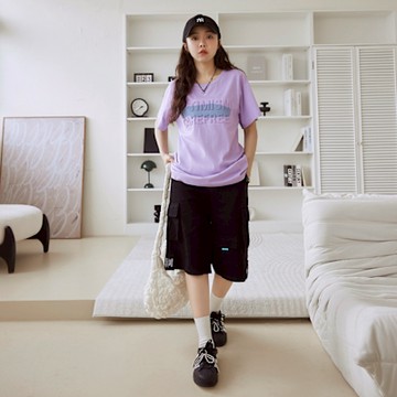 OB嚴選中大尺碼-立體鋼印色塊塗鴉短袖上衣《AB20148》