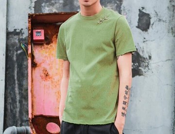 FINDSENSE MD 日系 潮 男 時尚 肩膀金属装饰 扎破感小破洞 短袖T恤 特色短T 學生T恤