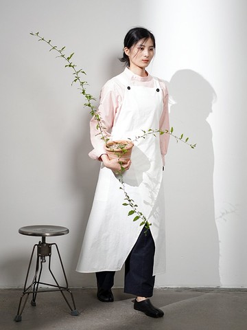 鹿造LUZAO 一衣多穿交叉背帶圍裙烘培咖啡進口棉男女工作服夏季薄