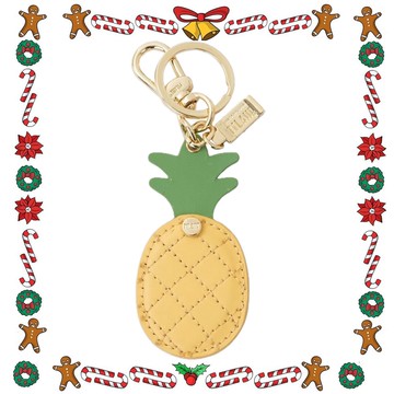 【Alviero Martini 義大利地圖包】鳳梨真皮吊飾鑰匙圈