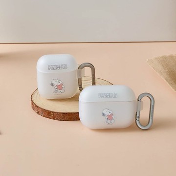 SNOOPY史努比擁抱愛心強悍防摔AirPods保護套
