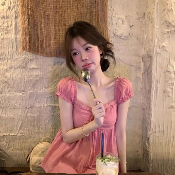 2026新款 玫紅色蕾絲花邊襯衫女 設計感甜美減齡泡泡袖上衣 方領韓繫上衣