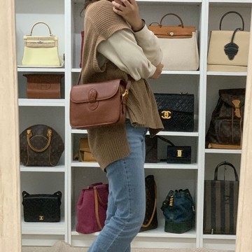 Yves Saint Laurent 經典 YSL 標誌 皮革肩背包 - 01489