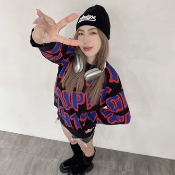 街頭撞色英文字針織毛衣-黑【KT224692】