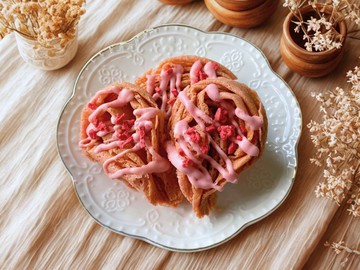 NEW 太空草莓蛋捲 Strawberry Eggrolls 粒粒酥脆酸甜綻放