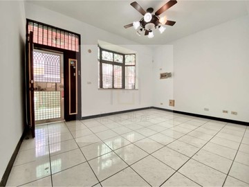 十九甲6房車庫+孝親透天｜台中市大里區公教街