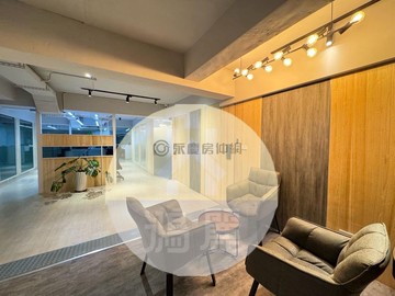 超值黃金三角窗1-3樓大面寬百坪電梯店霸｜高雄市左營區明華一路