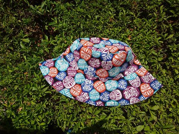 吱吱札札/手工雙面漁夫帽-福氣滿滿福神到(彩)