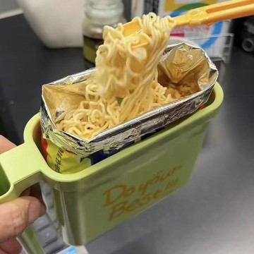 🔥臺灣出🔥袋裝泡麪碗免洗直接泡泡麪碗學生宿舍麪碗懶人必備耐高溫泡麪碗
