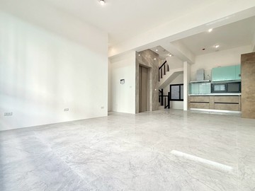 獨家✨水湳十四期✅全新雙車四房電梯別墅｜台中市西屯區同志巷