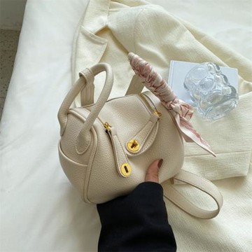 高級感女士包包2026新款潮時尚秋冬小眾設計斜挎包爆款手提枕頭包