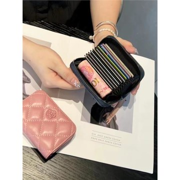 放卡的卡包女精致高檔真皮小巧2022新款多卡位網紅小眾設計高級感