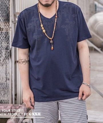 FINDSENSE H1 2018 夏季 新款 潮胖子個性純色印花 加肥 加大碼T恤V領 寬鬆短袖  時尚休閒 潮上衣男