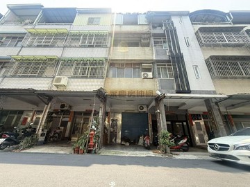 專-近小港醫院｜餐旅大學漢民商圈建成街上騎樓透天｜高雄市小港區建成街