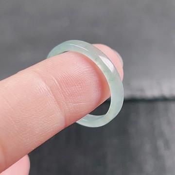 【求‧緣】冰藍水翡翠角戒戒圈 | 國際15圍 | 天然翡翠A貨 | 送禮