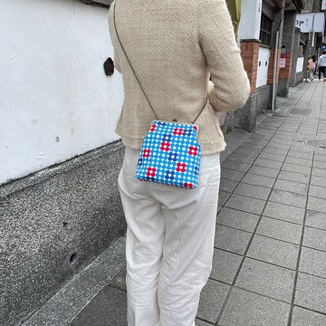 小藍花口金包 / 斜背包 / 側背包 / 隨身包
