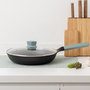 JIA品家 家嚐不沾鍋 平底鍋28cm 莫蘭迪綠