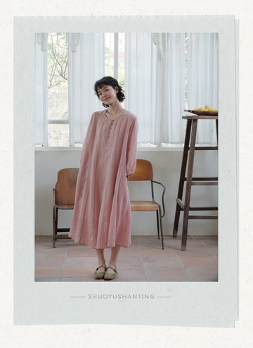 苧麻壓褶連衣裙純色圓領7分袖洋裝